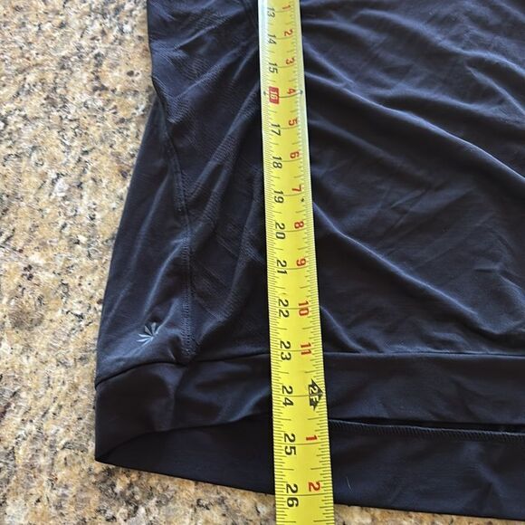 Athleta Kettlebella Long Sleeve Exercise shirt black workout women’s size small - Picture 7 of 8